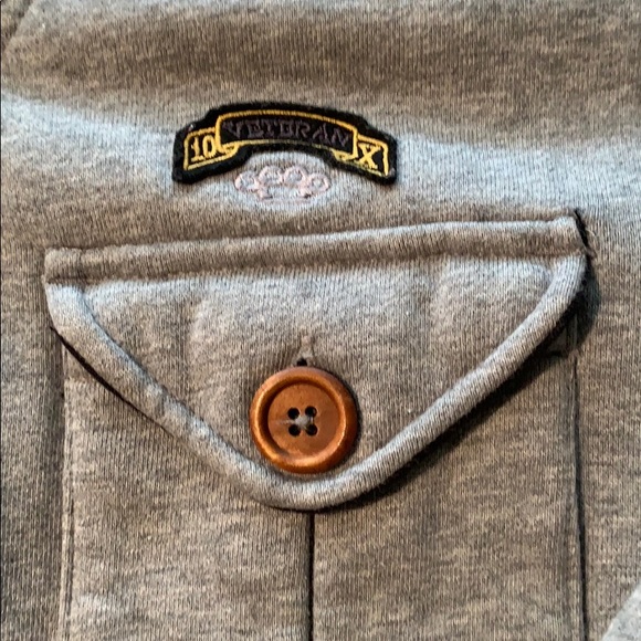 Men’s 10 Deep vented button sweater - Picture 3 of 10